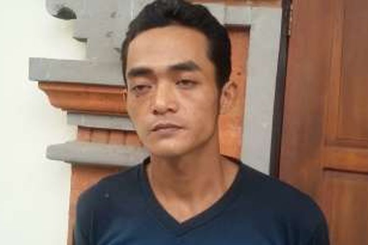 Rosidik, ayah kandung Engeline 