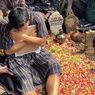 Isak Tangis Rachmat Irianto Peluk Foto Bejo Sugiantoro di Pemakaman