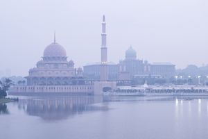 Malaysia Mulai Bikin Hujan Buatan untuk Redakan Kabut Asap dari Indonesia