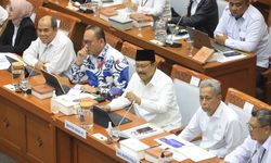 Mensos Gus Ipul Pastikan Efisiensi Anggaran Kemensos Tak Ganggu Bansos