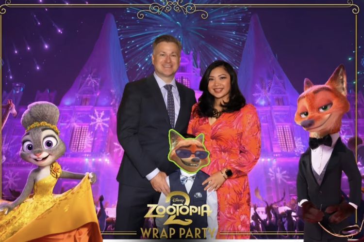 Griselda Sastrawinata (kanan) dalam premier film Zootopia 2.