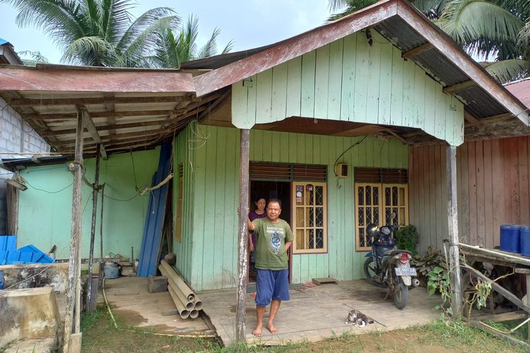 Rumah Thomy Thomas warga RT 10 Desa Bumi Harapan, Kecamatan Sepaku, PPU, Kaltim, Minggu (19/3/2023). 