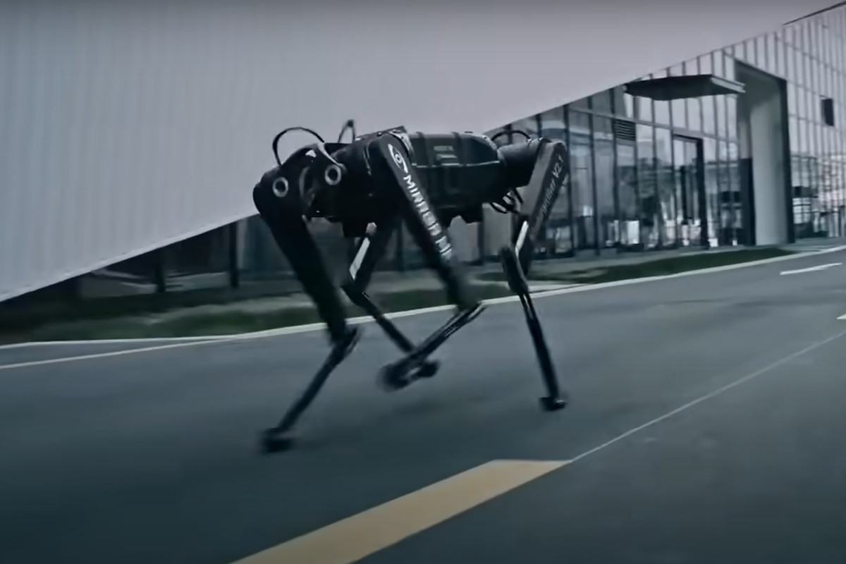 Black Panther 2.0, robot quadrupedal yang diklaim bisa lari secepat Usain Bolt (YouTube/Sentivium)