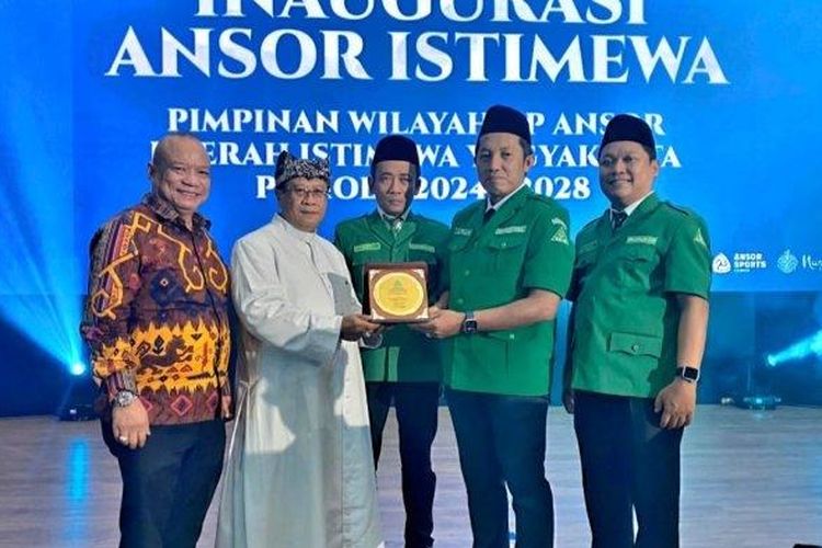 Penyerahan penghargaan Kemanusiaan GP Ansor berlangsung pada Kamis, 14 Agustus 2025, dan diterima oleh Padre Markus Solo Kewuta, pejabat di Dikasteri Dialog Antaragama Vatikan.

