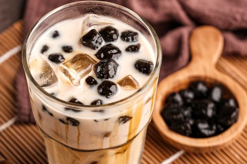 Resep Es Kopi Susu Gula Aren dengan Boba Sagu, Irit Uang Jajan Kopi