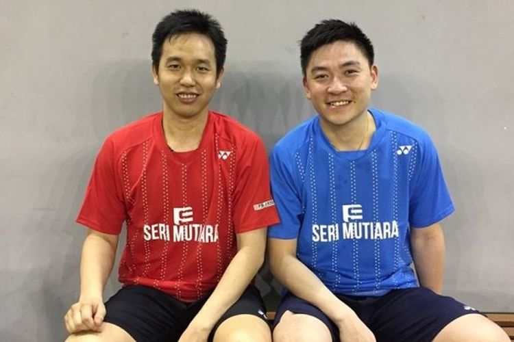 Hendra Setiawan (kanan) dan Tan Boon Heong (kiri).