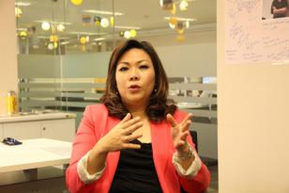 Chief Distribution Officer PT Sun Life Financial Indonesia  Elin Waty.