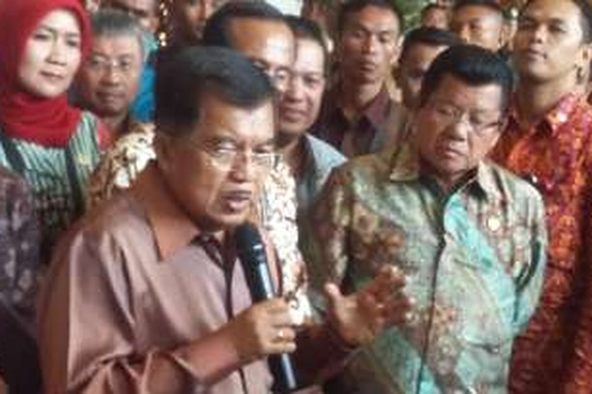 Wapres Jusuf Kalla saat memberikan keterangan kepada media di Acara BCEF 2016 di Nusa Dua Bali