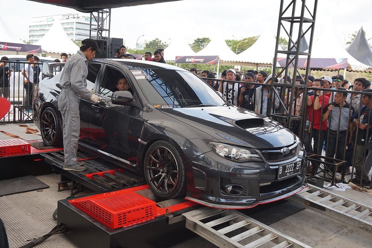 Subaru WRX STI milik Alex Hamdani membawa gelar Master of Max 4 Cyl Forced Induction Class dengan mencatatkan angka sebesar 344 HP pada laga final dyno test kelas FI.