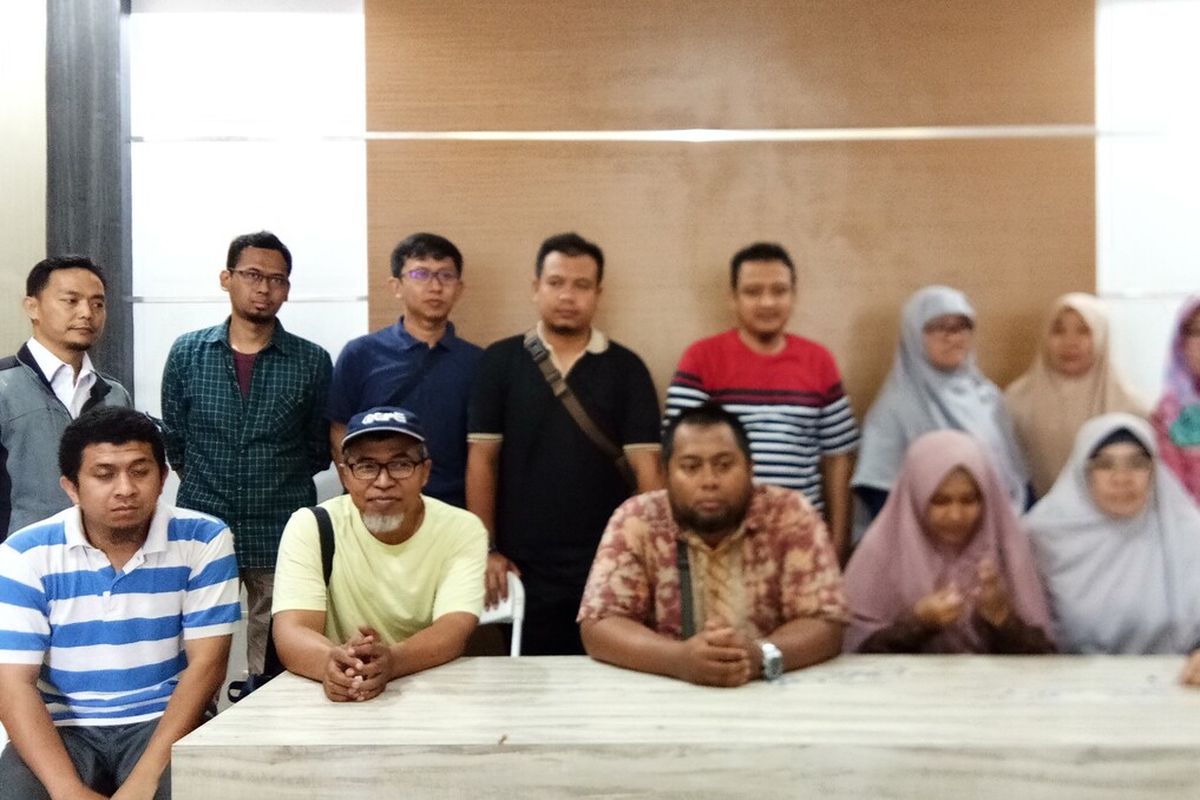 Sejumlah warga yang mengaku menjadi korban dugaan penipuan yang dilakukan PT ABP selaku pengembang rumah syariah di kawasan Kemang, Kabupaten Bogor, menggelar pertemuan untuk membahas kasus tersebut, Rabu (26/2/2020).
