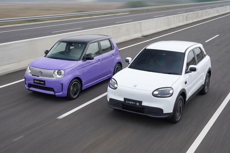 Komparasi Chery Q Vs Honda Super-ONE, Pilih Mana?