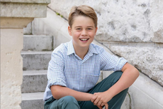 Lihat Potret Ulang Tahun Ke-10 Pangeran George, Tak Lagi Malu-malu
