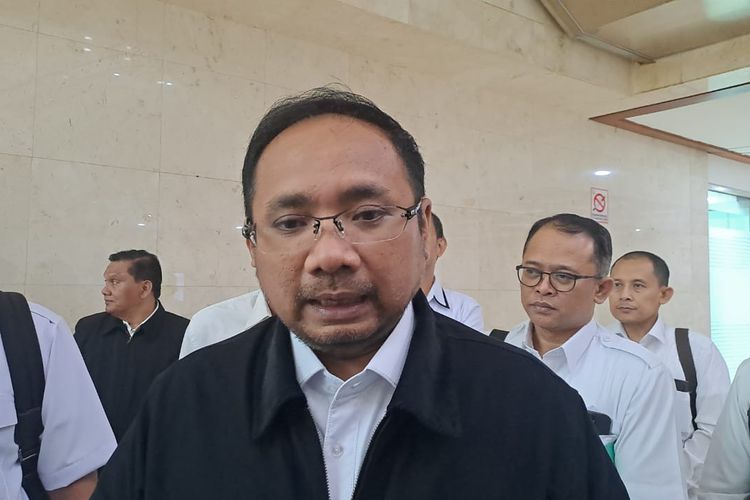 Menteri Agama (Menag) Yaqut Cholil Qoumas saat ditemui di Gedung DPR, Senayan, Jakarta, Senin (18/3/2024). 