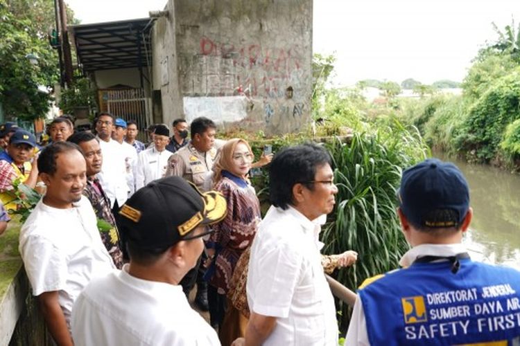 Guna mengatasi banjir yang menyebabkan sejumlah pemukiman warga terendam, Kementerian Pekerjaan Umum dan Perumahan Rakyat (PUPR) melalui Balai Besar Wilayah Sungai Ciliwung Cisadane  (BBWSCC) akan melakukan penanganan Kali Sabi di Kota Tangerang, Banten. 