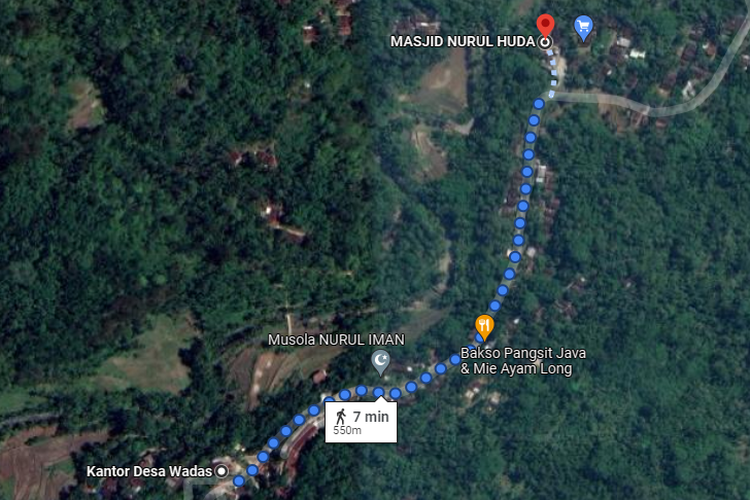 Citra Google Maps, yang menunjukkan jarak Masjid Nurul Huda dengan Kantor Desa Wadas