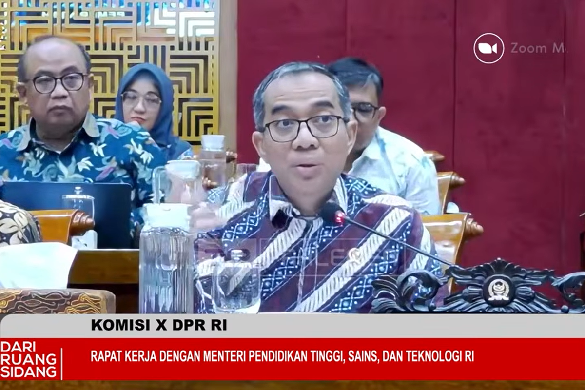 Mendiktisaintek: Gaji Awal Dosen Memang Rendah, Makin Terasa Cekak di Awal Tahun
