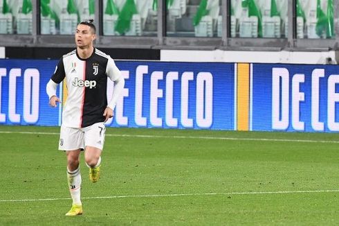 Aksi Lucu Ronaldo Jelang Juventus Vs Inter, Pura-pura Tos dengan Suporter Imajiner