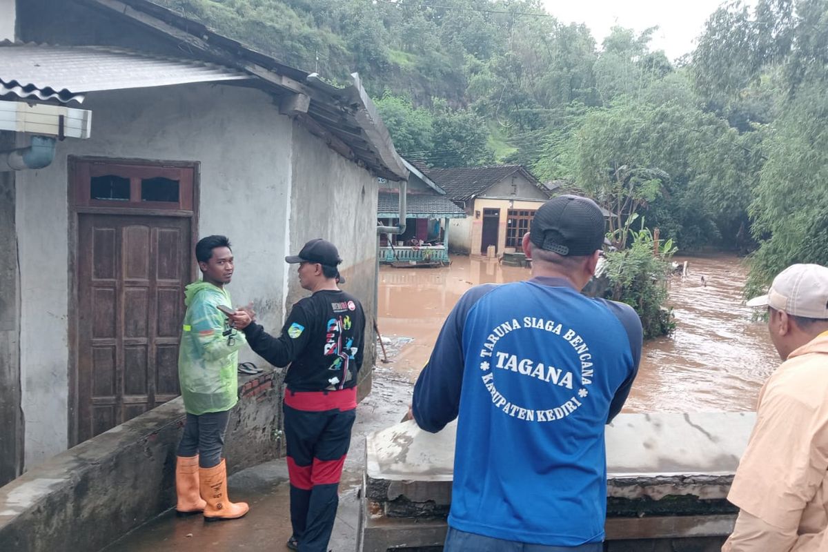 Kondisi Banjir di Kediri: 11 Rumah Terendam Akibat Hujan Deras