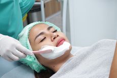 Wajah Bersih Bebas Komedo dengan Anti-Aging Facial