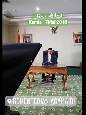 Tangkapan layar ini memperlihatkan sebagian dari video pidato Menteri Agama Lukman Hakim Saifuddin tentang awal Ramadhan yang diunggah ke dunia maya.