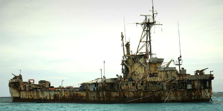 Sierra Madre terdampar di Second Thomas Shoal.