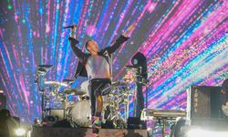 Coldplay Sebut Jejak Karbon Tur Konser Turun 59 Persen