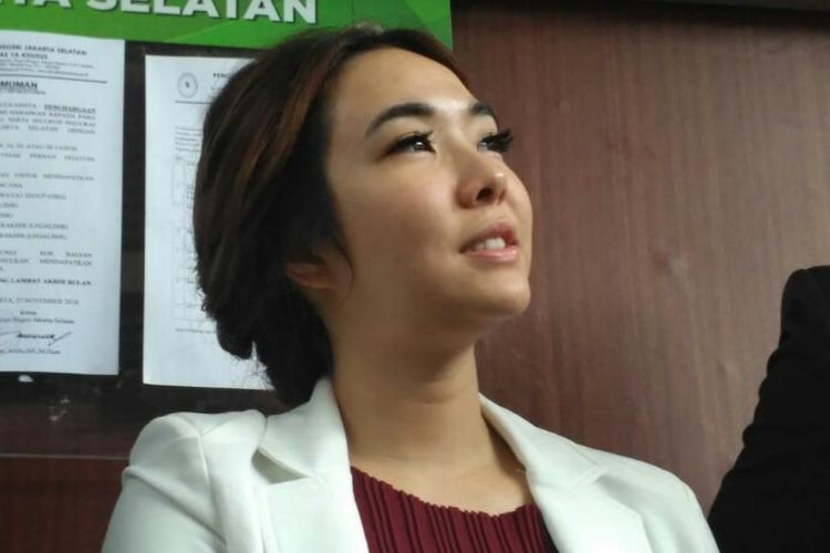 Penyanyi Gisella Anastasia menghadiri sidang perceraian dirinya dengan Gading Marten di Pengadilan Negeri Jakarta Selatan, Ampera, Cilandak, Rabu (12/12/2018).