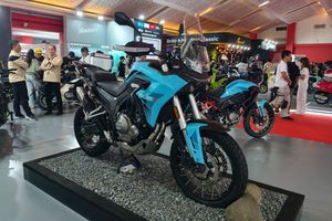 Kawasaki KLE 500 Vs Morbidelli T502X, Motor Adventure Jepang dan China
