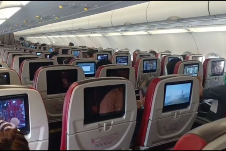 Kabin pesawat Batik Air pada penerbangan Selasa (14/7/2020) di Pangkalpinang.