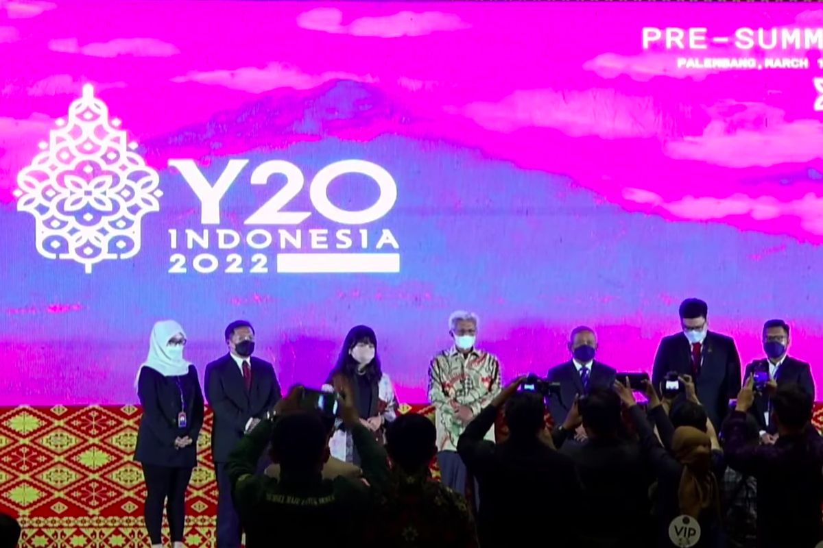 Pra KTT Y20 di Palembang yang dihadiri delegasi dari negar-negara anggota G20 resmi dibuka oleh Wakil Gubernur Sumsel Mawardi Yahya, Sabtu (19/3/2022).