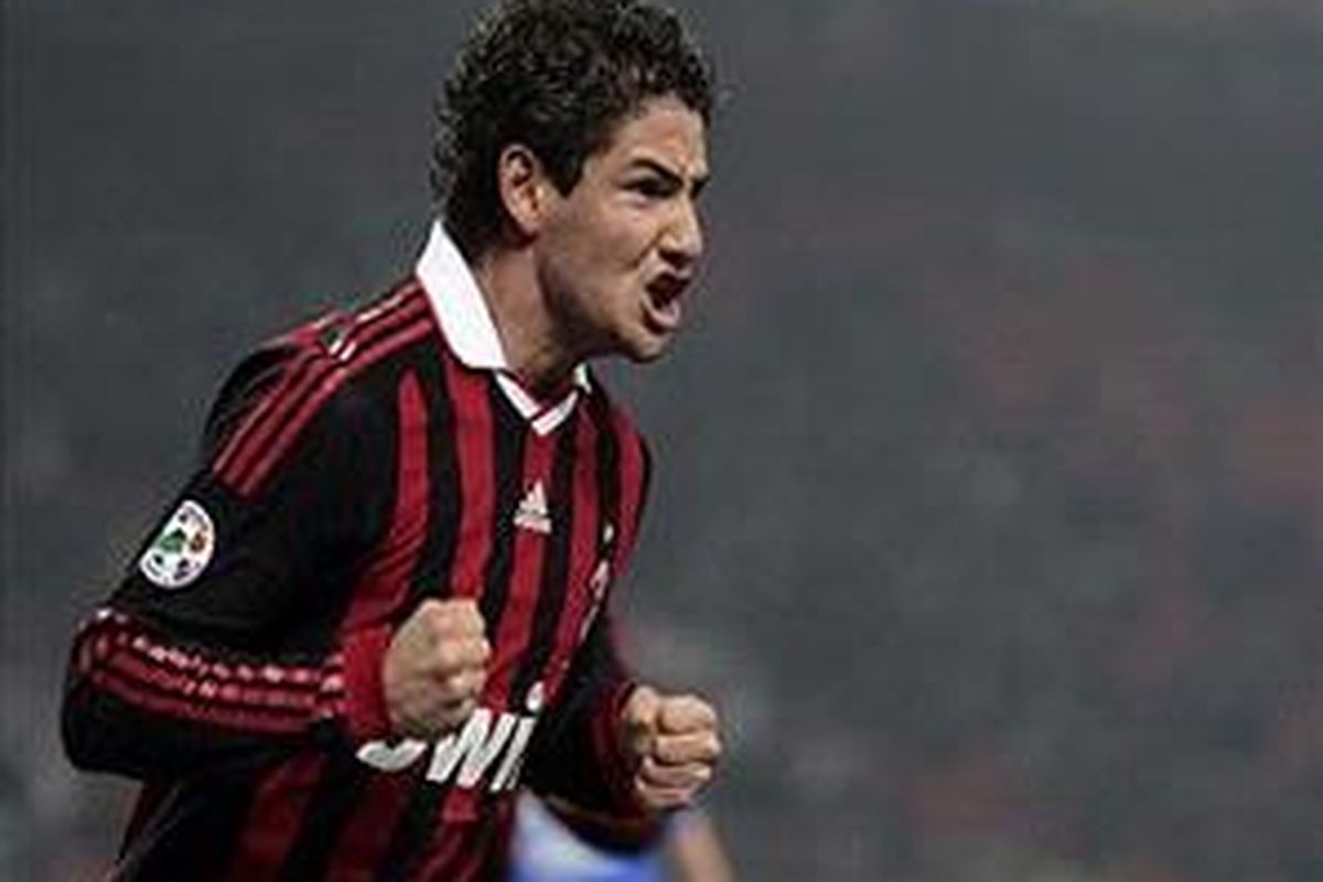 Penyerang AC Milan, Alexandre Pato.