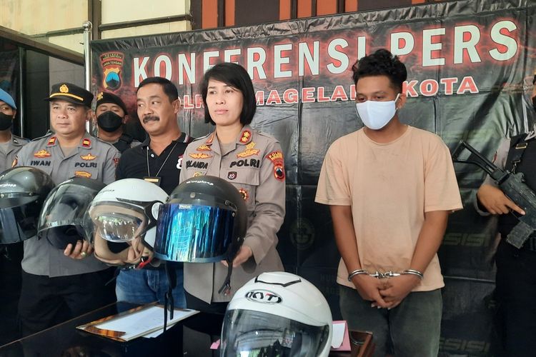 Gelar perkara pencurian helm di Mapolres Magelang, Kota Magelang, Jumat (2/12/2022).