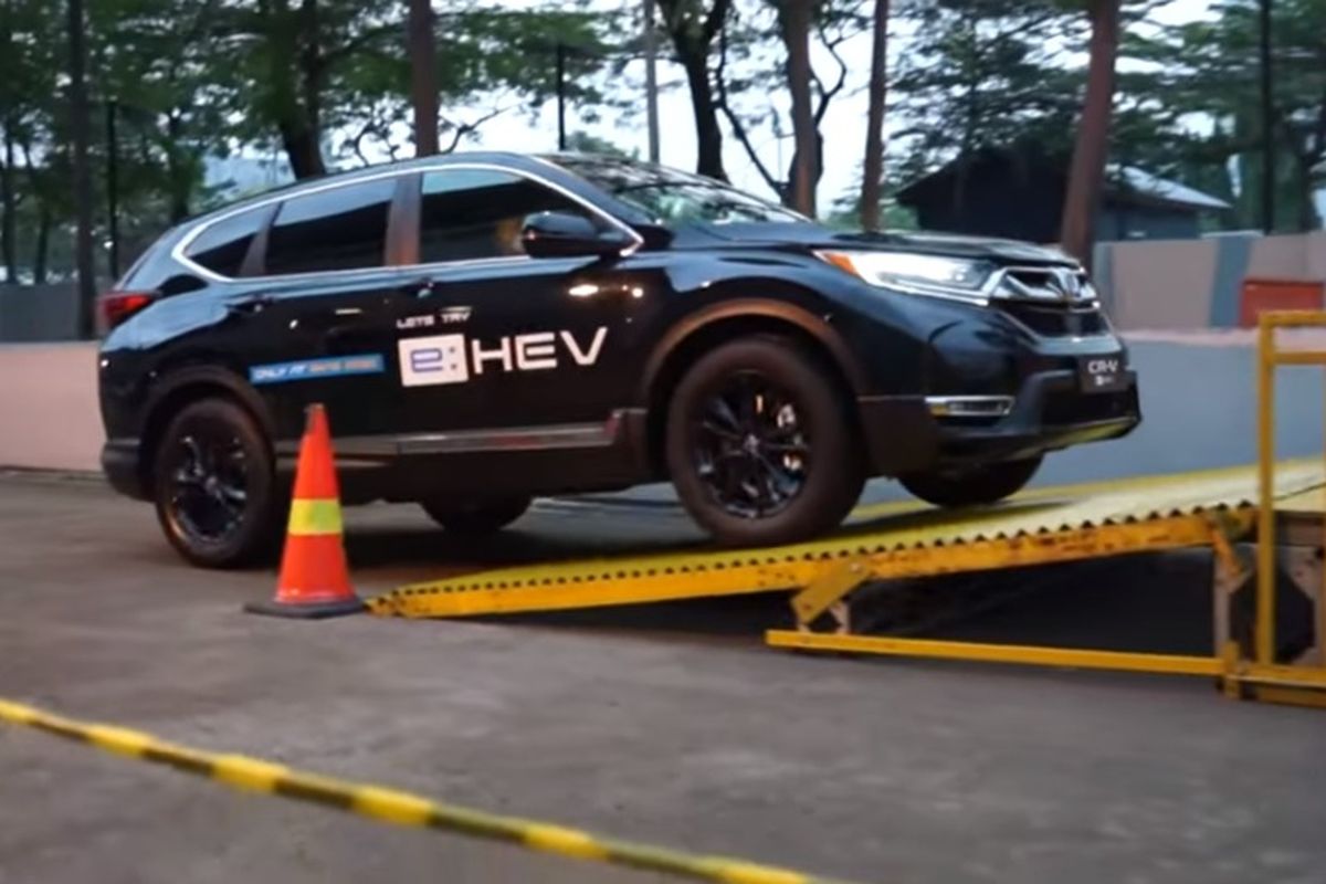 Test drive Honda CR-V e:HEV alias CR-V Hybrid