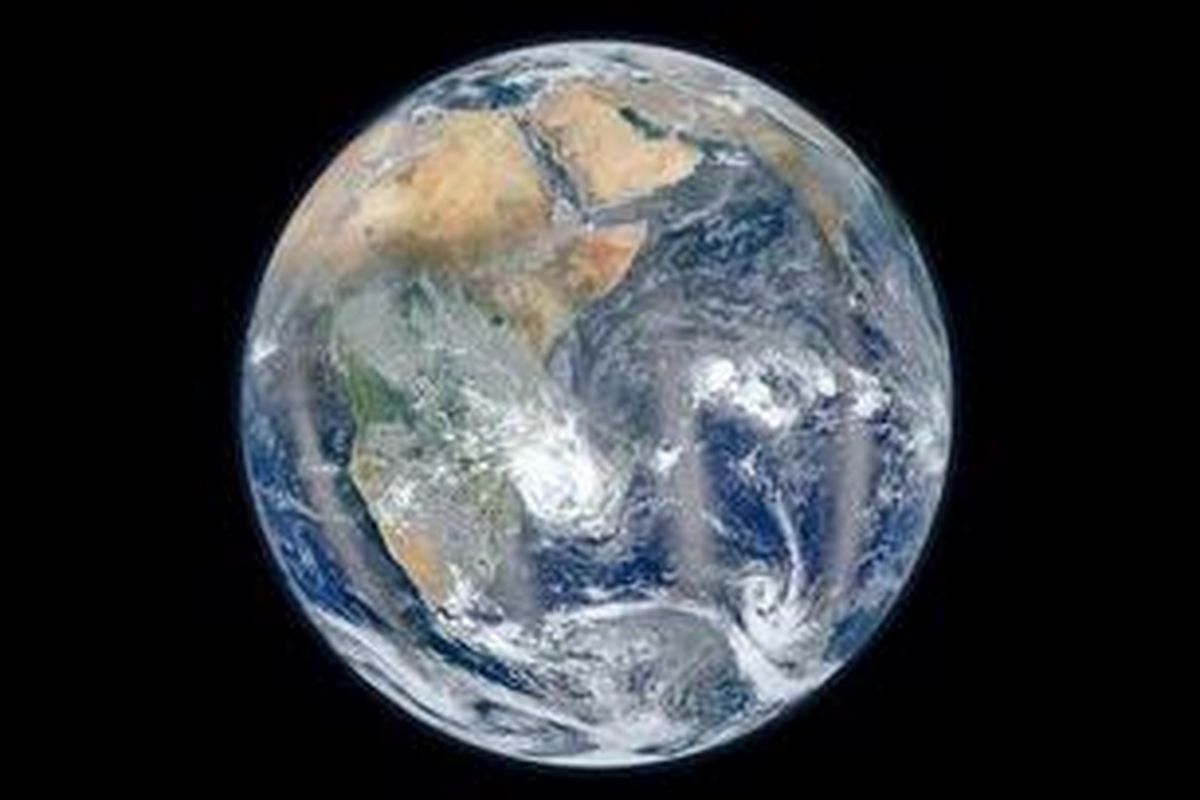 Citra Bumi yang diambil oleh satelit Suomi NPP milik NASA. 