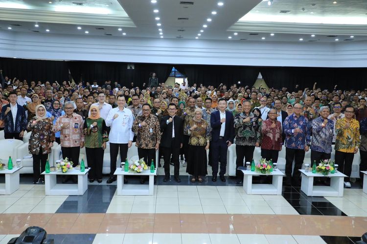 Menteri Pendayagunaan Aparatur Sipil Negara dan Reformasi Birokrasi (Menpan-RB) Rini Widyantini pada pembukaan acara National Future Learning Forum 2024 di ASN Corporate University, Jakarta, Senin (18/11/2024).