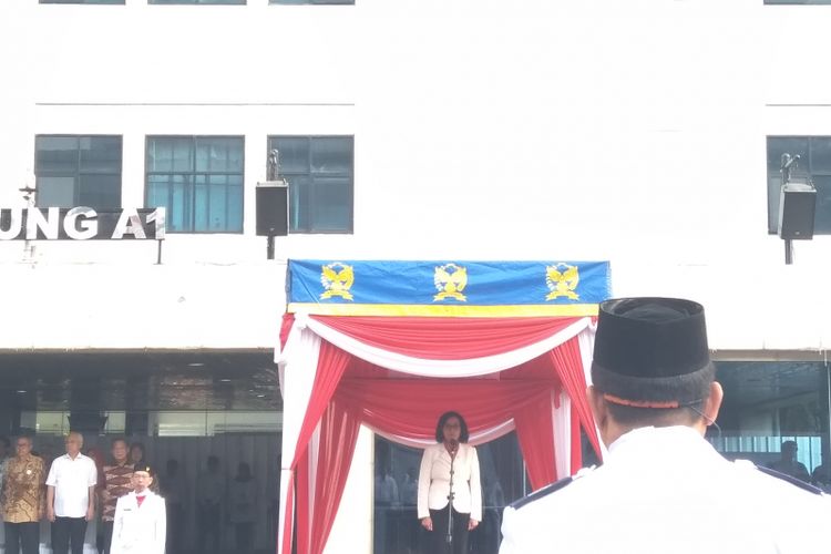 Menteri Keuangan Sri Mulyani Indrawati saat menjadi pembina upacara saat perayaan Hari Pajak di Kantor Pusat Direktorat Jenderal Pajak, Sabtu (14/7/2018). 