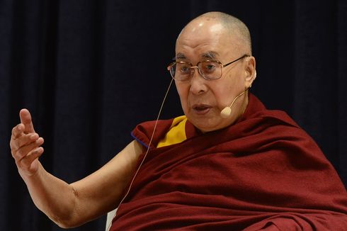 Berkomentar soal Wanita Penerusnya Harus Menarik, Dalai Lama Minta Maaf