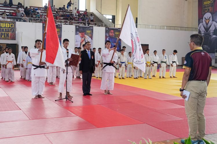 Kejuaraan Judo Jakarta Open 2023 resmi digelar di Judo Sport Hall, Kelapa Gading, Jakarta Utara. Jumat (17/11/2023). 