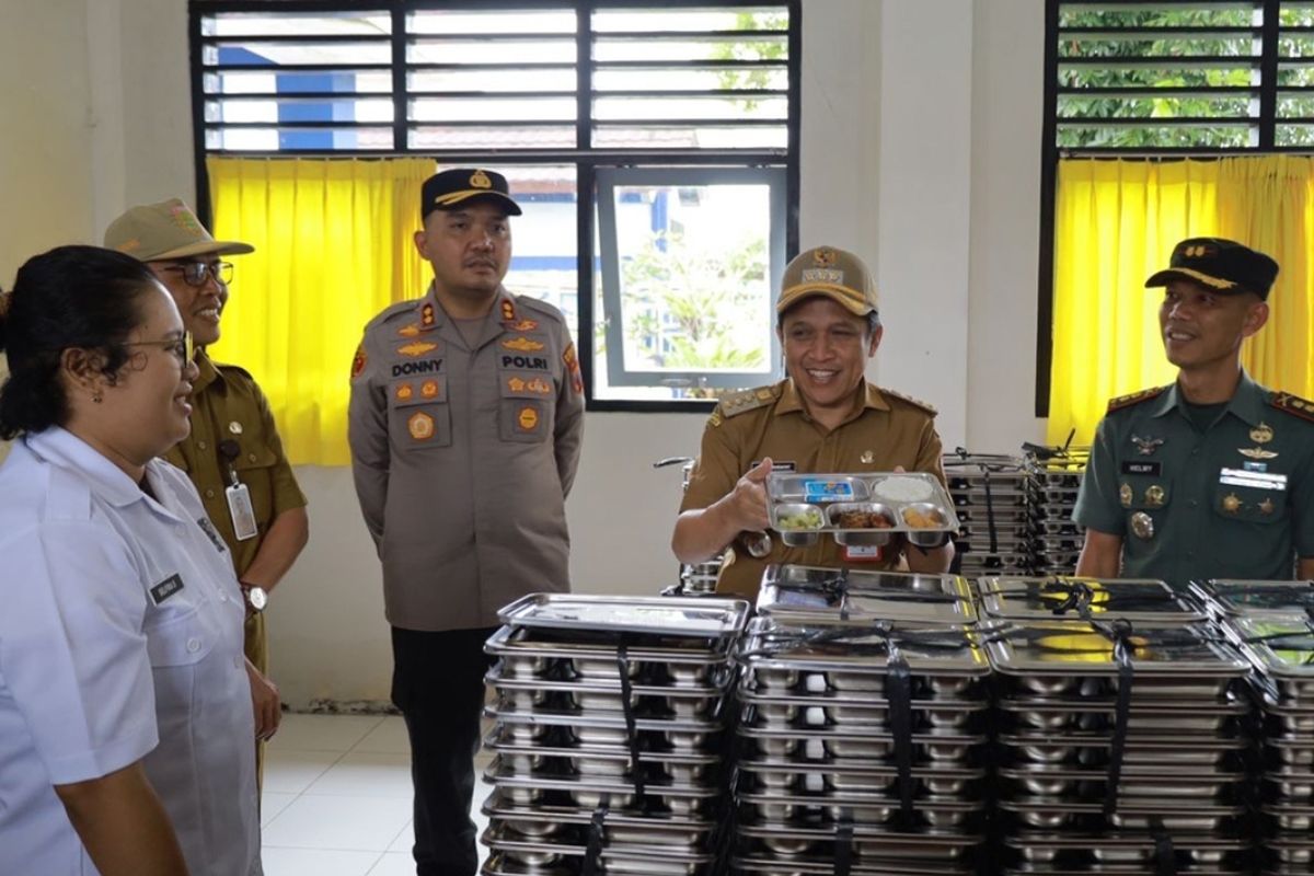 Bupati Wonosobo Pastikan Makan Bergizi Gratis Aman Dikonsumsi