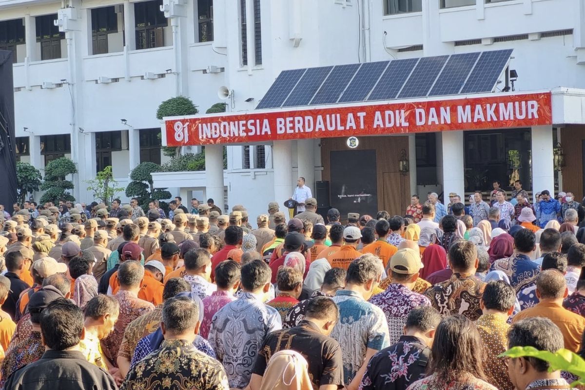 Eri Cahyadi Minta Camat dan Lurah Surabaya Buka Layanan Hotline untuk Memudahkan Warga Mengadu