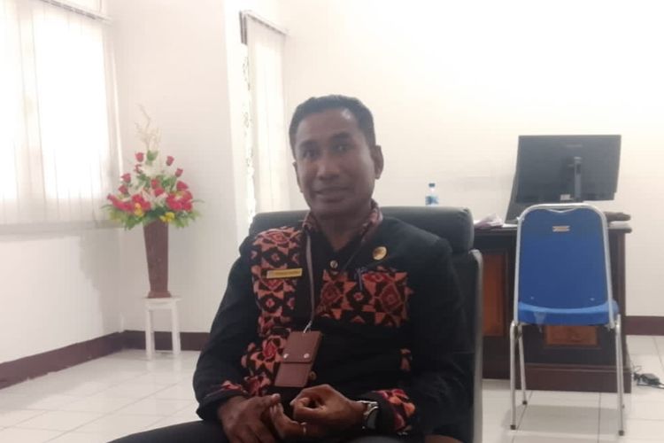 Kepala SMP di Sikka Dipindah Usai Protes Guru