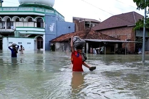 Banjir Demak: 88 Desa Terdampak, 12.982 Orang Mengungsi