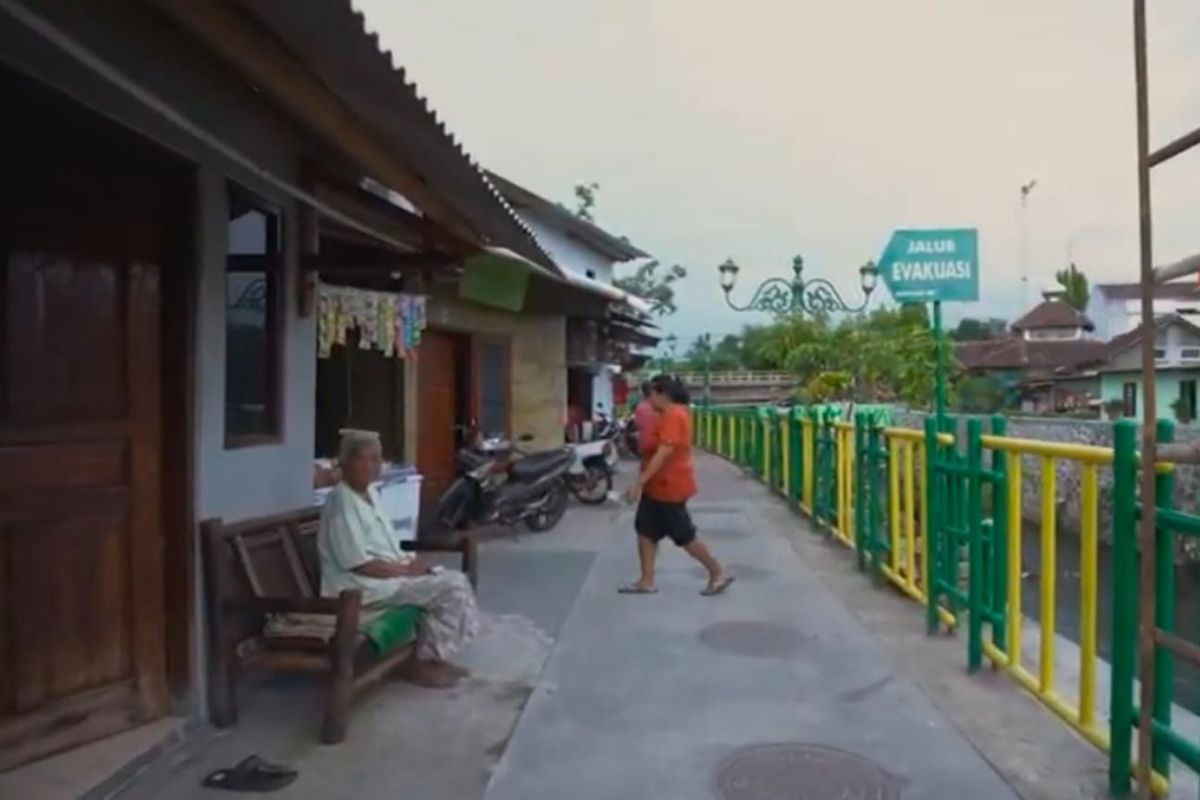 Kawasan Tepi Sungai Gajah Wong di Kota Yogyakarta