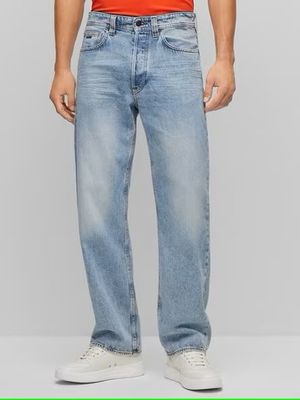 Relaxed-Fit Jeans
