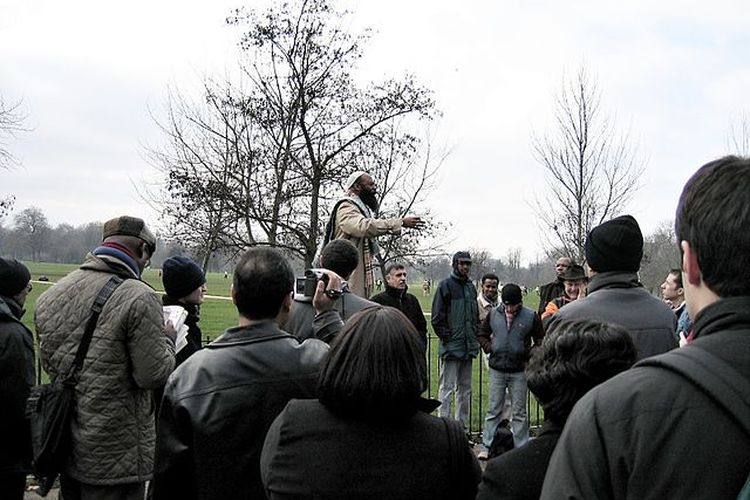 Mubalig Islam di Speakers's Corner di Hyde Park, London pada 2005