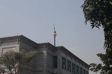 Pucuk Menara Jakarta Islamic Center Menunggu Perbaikan