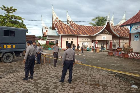 Sebelum Gudang Logistik Terbakar, Panwascam Koto XI Sempat Diintimadasi Oknum Wartawan