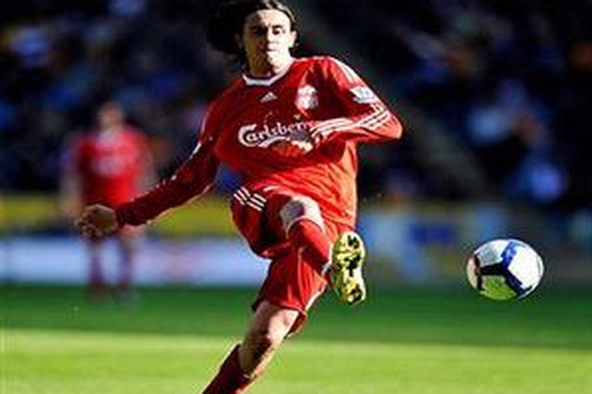 Gelandang Liverpool, Alberto Aquilani.