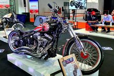 Motor Custom HD Rocker C Bergaya Bobber Mejeng di IIMS Hybrid 2021