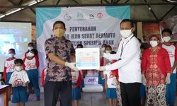 Peringati Hari Anak Nasional, Kementerian KP Bagikan 1,2 Ton Ikan di Kampung Pemulung dan Lapas Anak